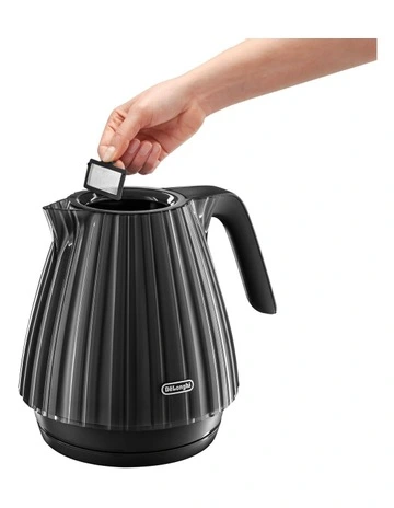 Ballerina Kettle in Furnace Black KBD2001BK