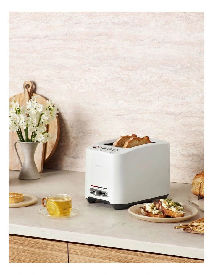 The Smart Toast BTA825SST4IAN1 2 Slice image 2
