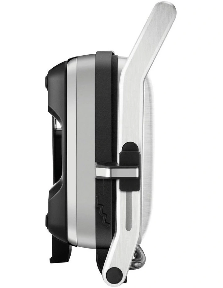 The Toast & Melt 2 Slice Sandwich Press LSG525BSS2IAN1 in Steel image 6