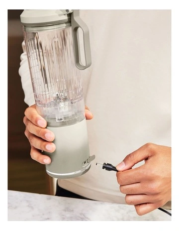 Cordless Portable Blender in Ivory Cream BC251IVANZ
