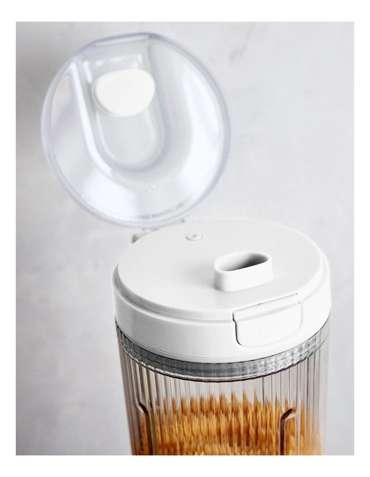 Spin & Go Portable Blender in Cream image 5