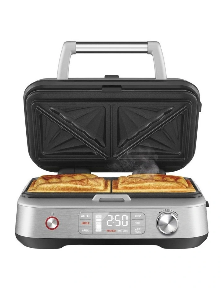 3-in-1 Waffle Jaffle And Grill LGR310BSS2IAN1 in Silver image 3