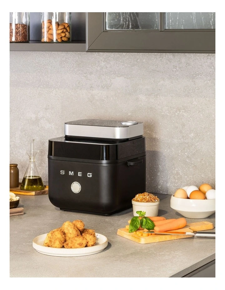 Air Fryer 7.3L in Matte Black AFC01BLMAU image 2