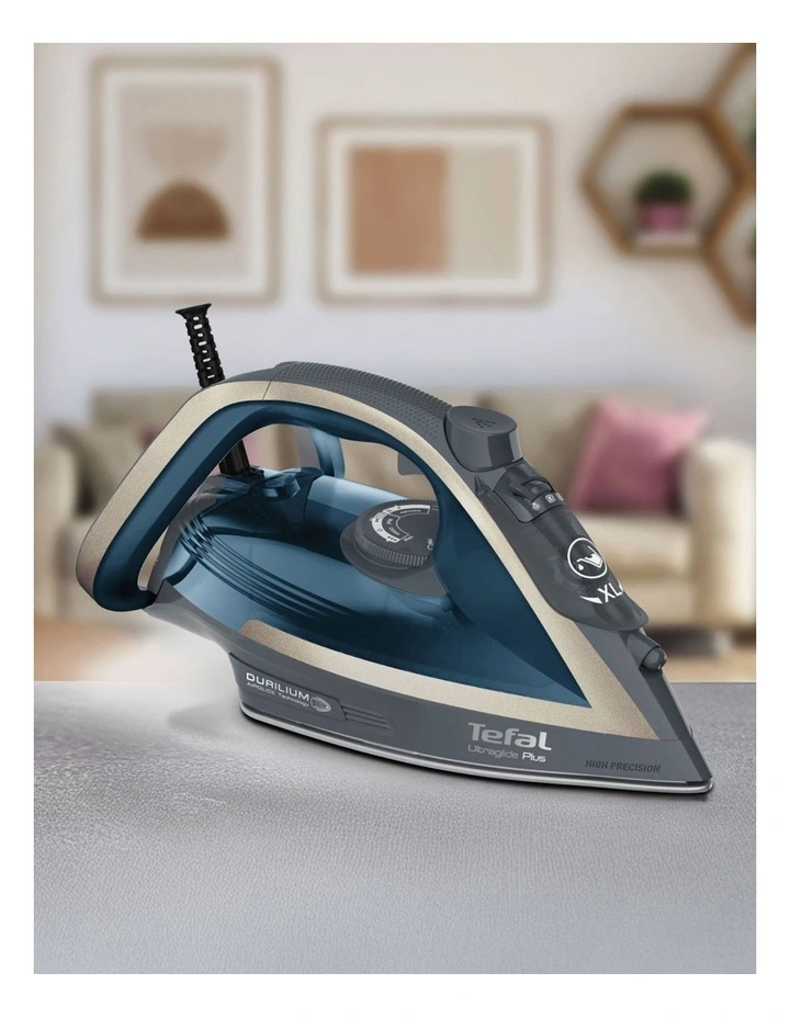 UltraGlide Plus Steam Iron FV5844 image 3