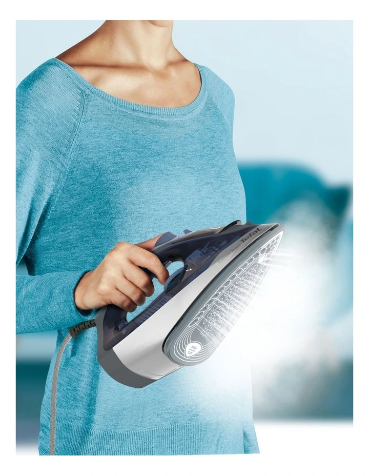 Tefal Express Steam Iron in Blue FV2868 image 2