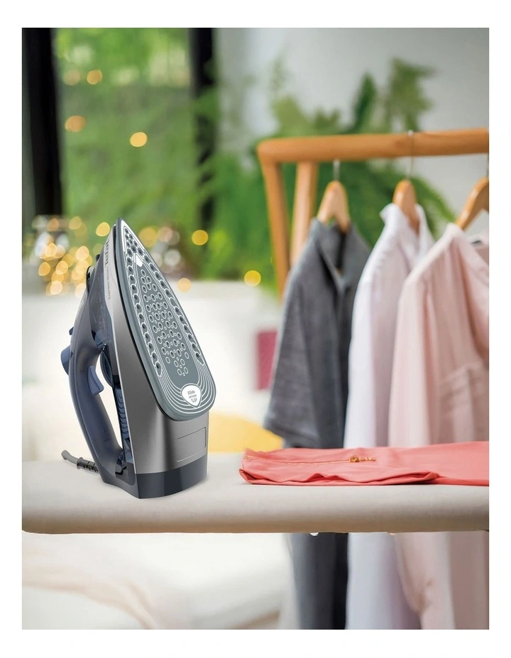 Tefal Express Steam Iron in Blue FV2868 image 4