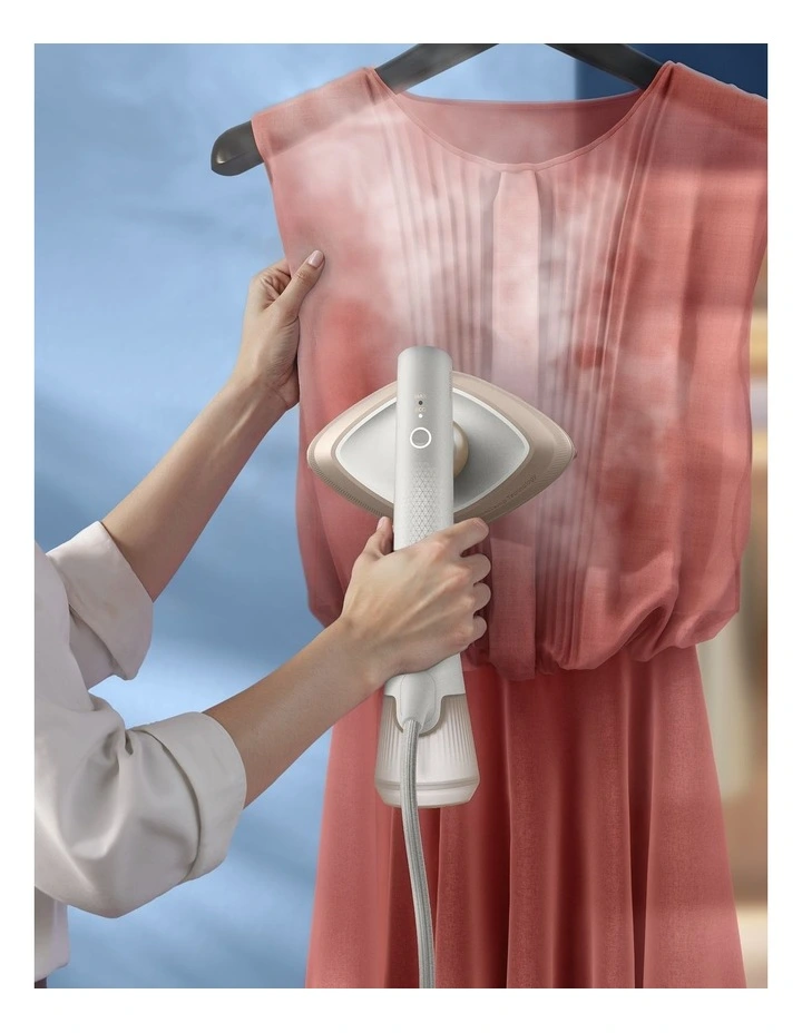 OneTurn Hybrid Iron & Steamer in Silk White GC213/10 image 3