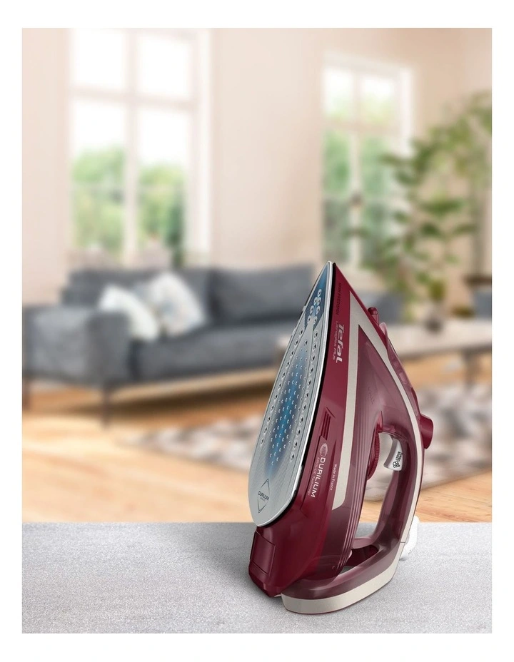 UltraGliss Anti-Calc Plus Steam Iron FV6845 image 2