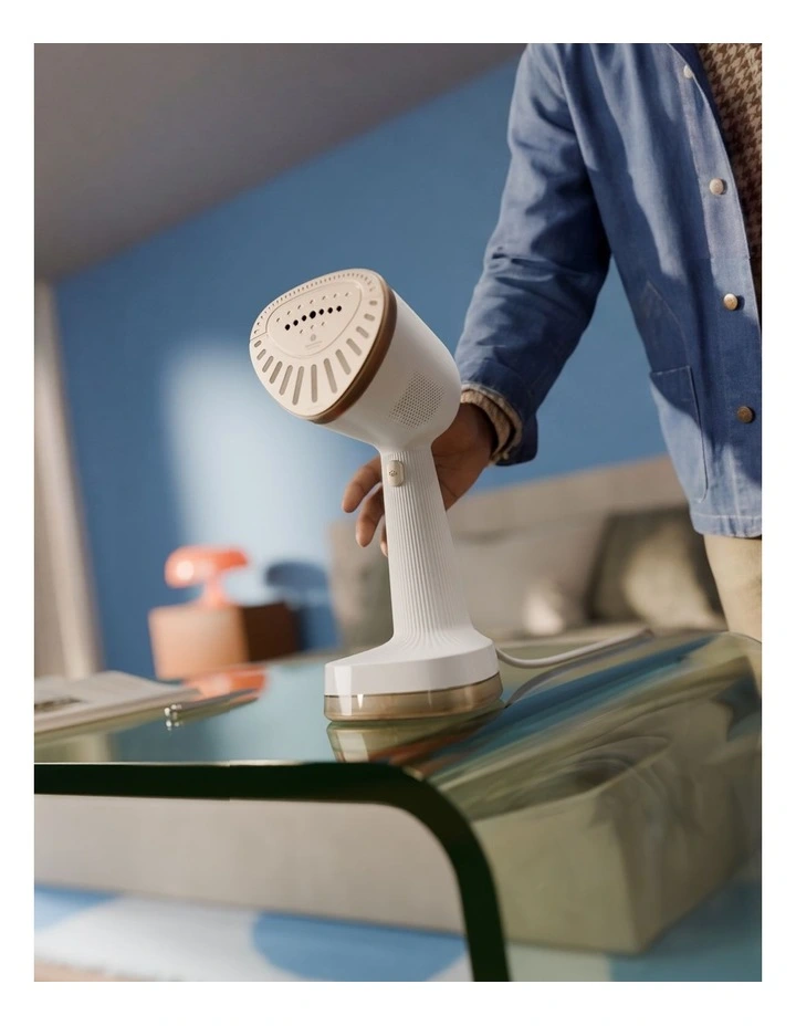 AirStretch Handheld Steamer in Silk White STH8020/10 image 6