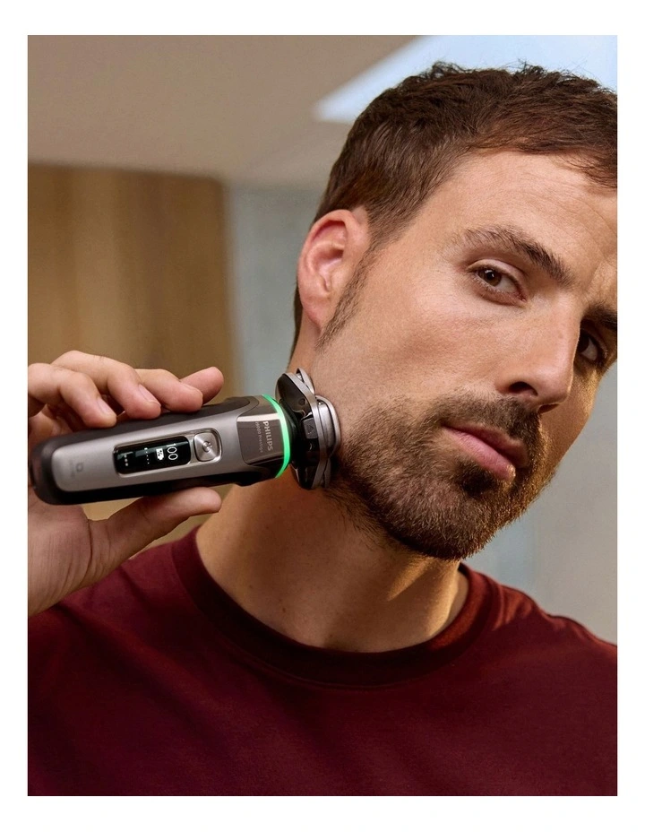 Series i9000 Prestige Electric XP9202/33 Shaver in Dark Slate image 2