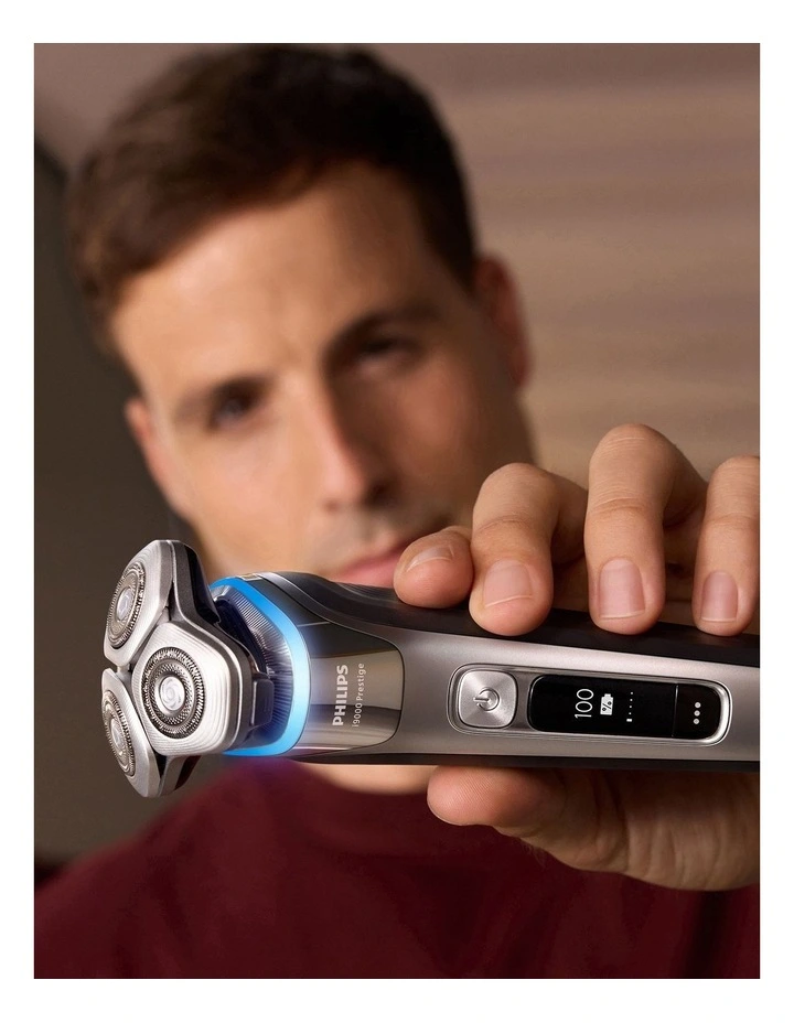 Series i9000 Prestige Electric XP9202/33 Shaver in Dark Slate image 6