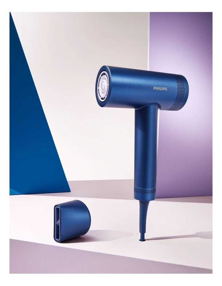 Hair Dryer 8000 with ThermoShield sensor in Navy Blue BHD839/10 image 6
