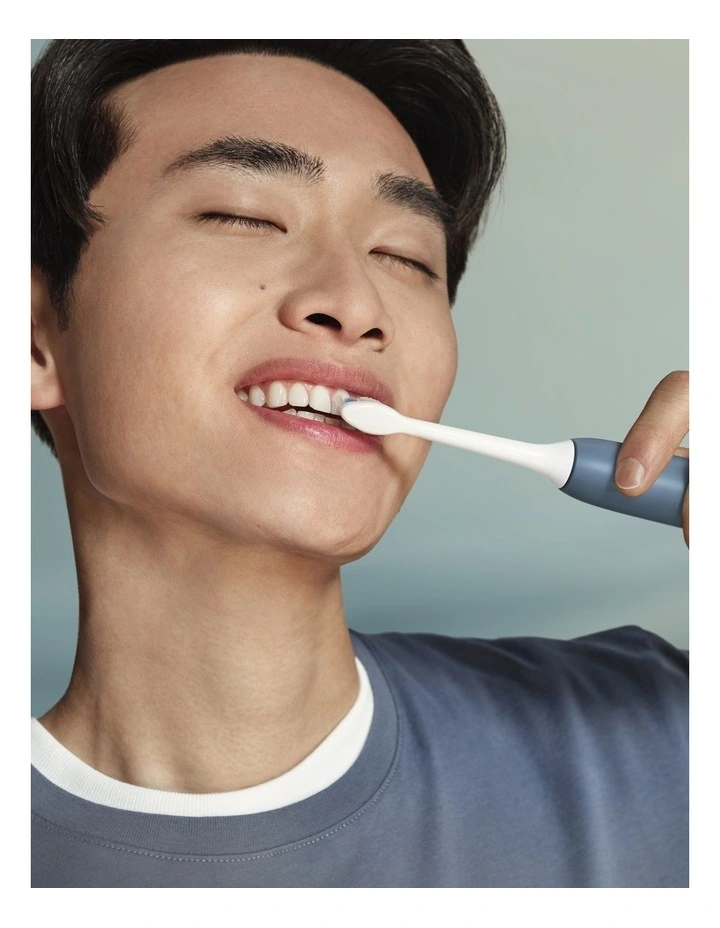 Sonicare 4100 Electric Toothbrush HX4043/48 in Marine image 6