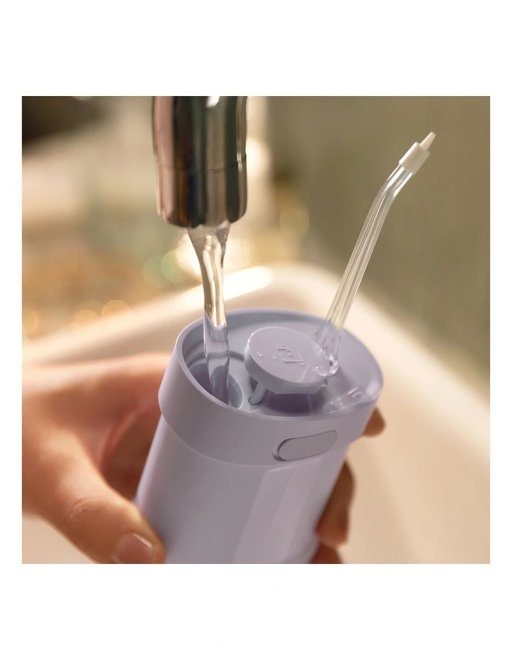 Sonicare Compact Flosser 1000 HX3333/23 in Pink image 4