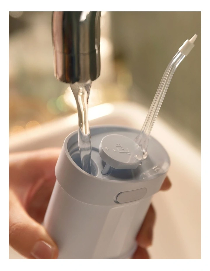 Sonicare Compact Flosser 1000 HX3333/24 image 6