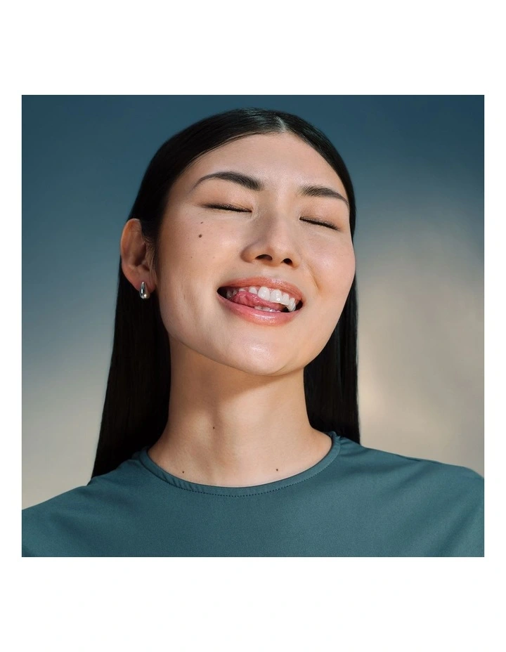 Sonicare W2 Optimal Brush Head 2 Pack HX6062/14 in White image 6