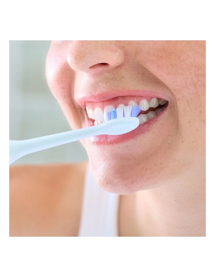 Sonicare S2 Sensitive Brush Head 2Pack HX6052/14 in White image 2