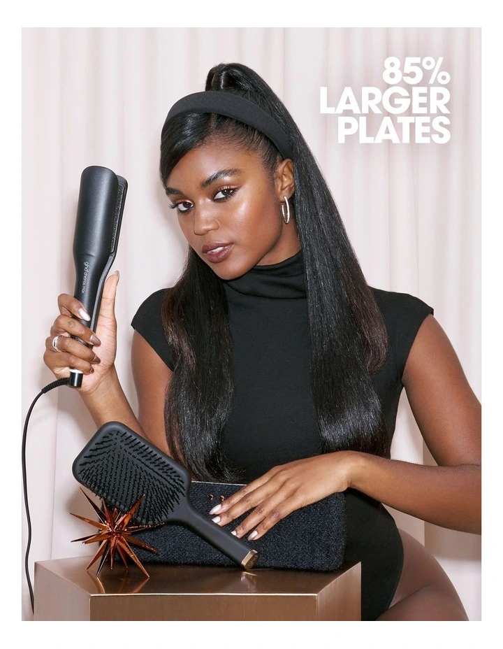 Chronos Max Wide-Plate Hair Straightener Gift Set image 3