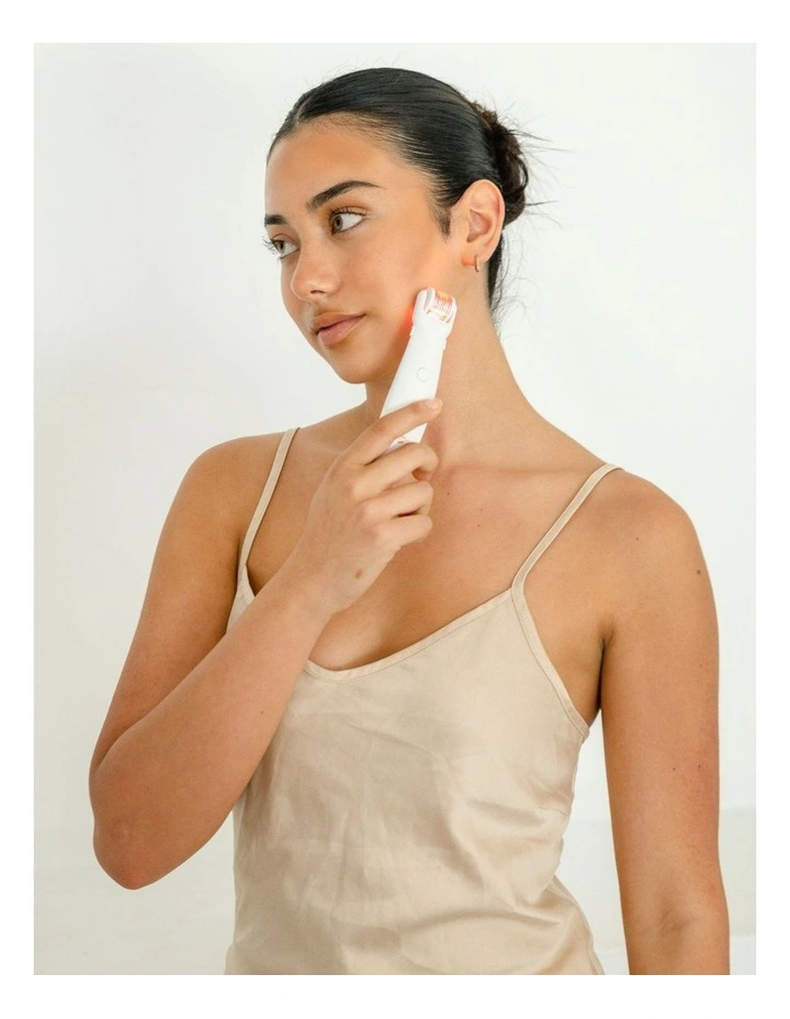 LED Derma Roller Kit image 6