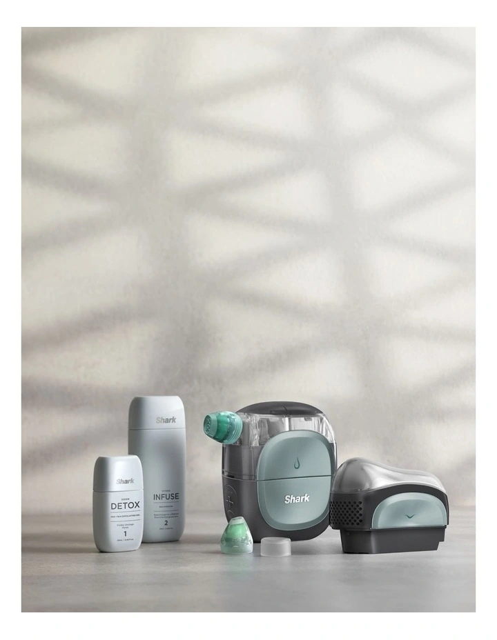 Shark FacialPro Glow in Warm Black and Dark Sage FH320BKANZ image 6