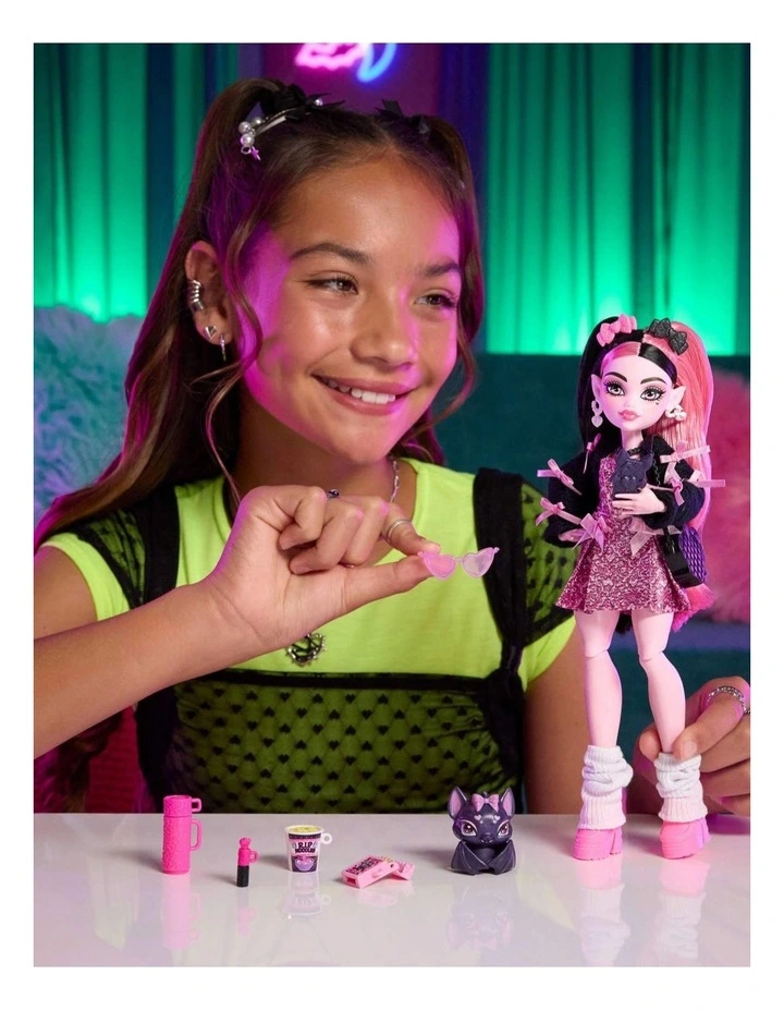 Draculaura Fashion Doll image 5