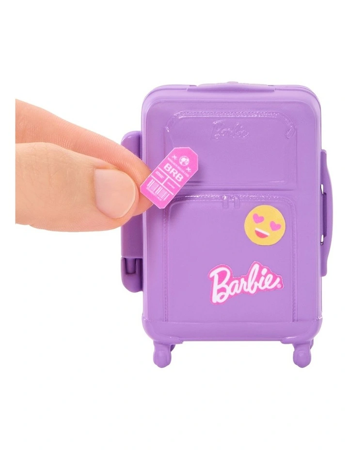 Barbie Malibu Travel Doll, Baggage Claim Playset & Accessories image 5
