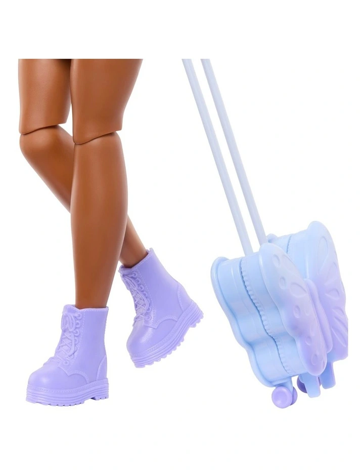 Barbie Dream Besties Weekend Getaway Brooklyn Fashion Doll with 7 Travel Themed Accessories image 5