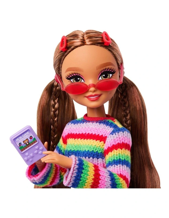 Barbie Dream Besties Weekend Getaway Teresa Fashion Doll with 7 Travel Themed Accessories image 3