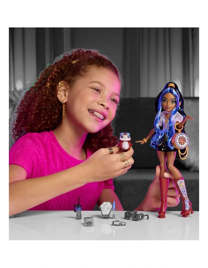 Monster High Robecca Steam Fashion Doll with Blue Blouse and Rocket Boots image 3