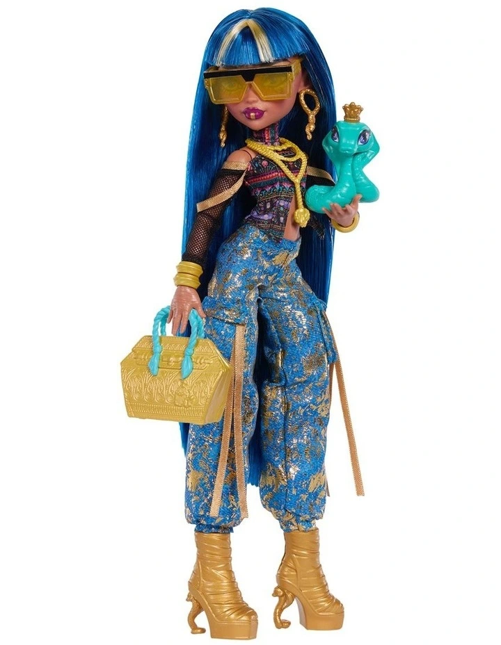 Monster High Cleo De Nile Fashion Doll in Cargo Pants with Pet Hissette and 7 Accessories image 4