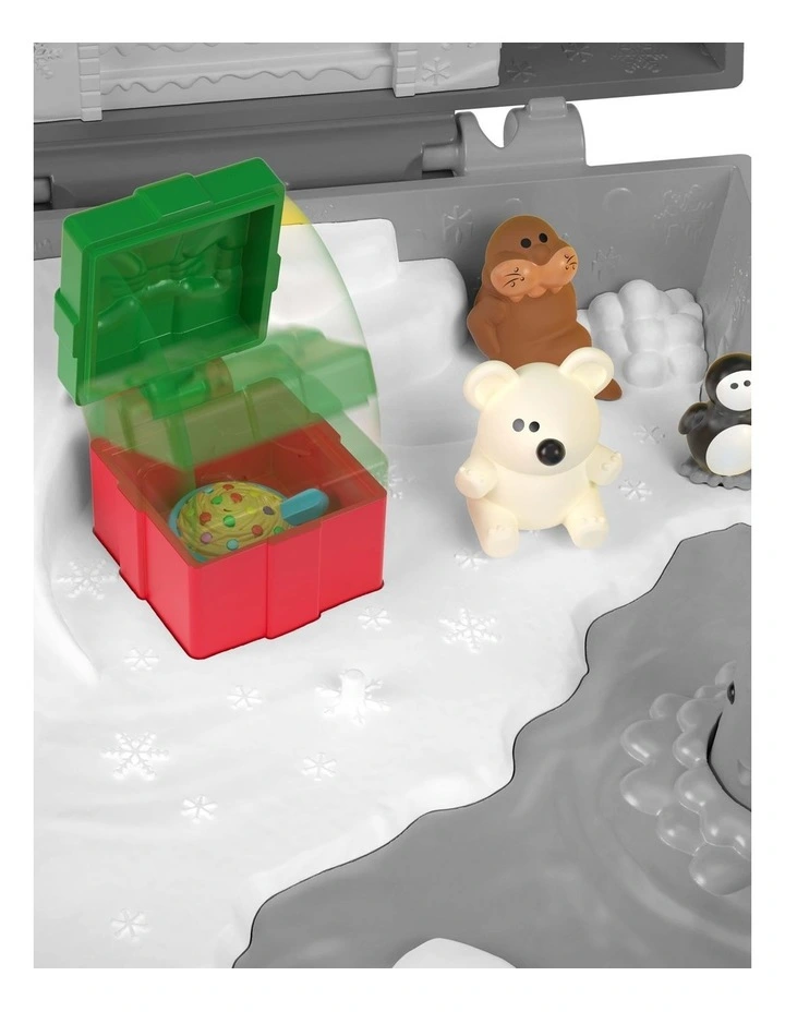Polly Pocket Micro Buddy & Santa Dolls and Playset, Collaboration Elf Compact with 5 accessories, Holiday Theme image 5