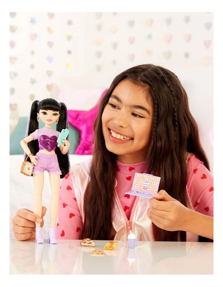 Renee Fashion Doll With Accessories image 6