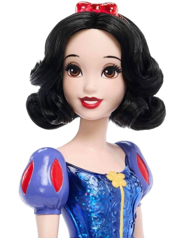 Snow White Doll & Accessories image 3