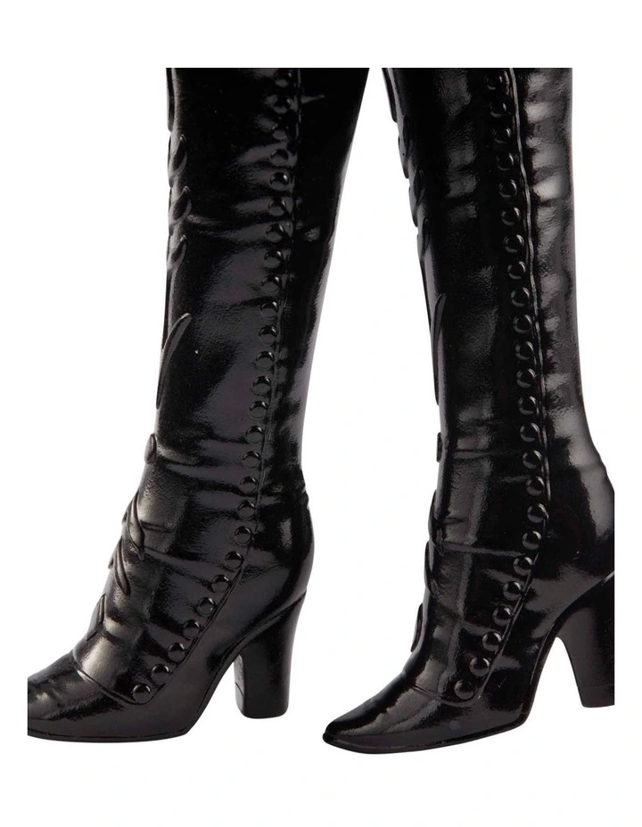 Frozen Anna Fashion Doll and Accessories image 5