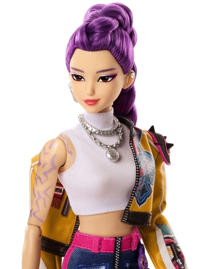 HUNTR/X Rumi Fashion Doll image 3