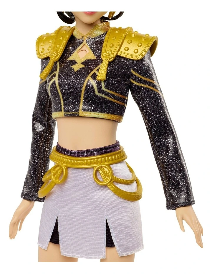 KPop Demon Hunters HUNTR/X Zoey Golden Singing Doll in Removable Outfit & 5 Posable Joints image 3