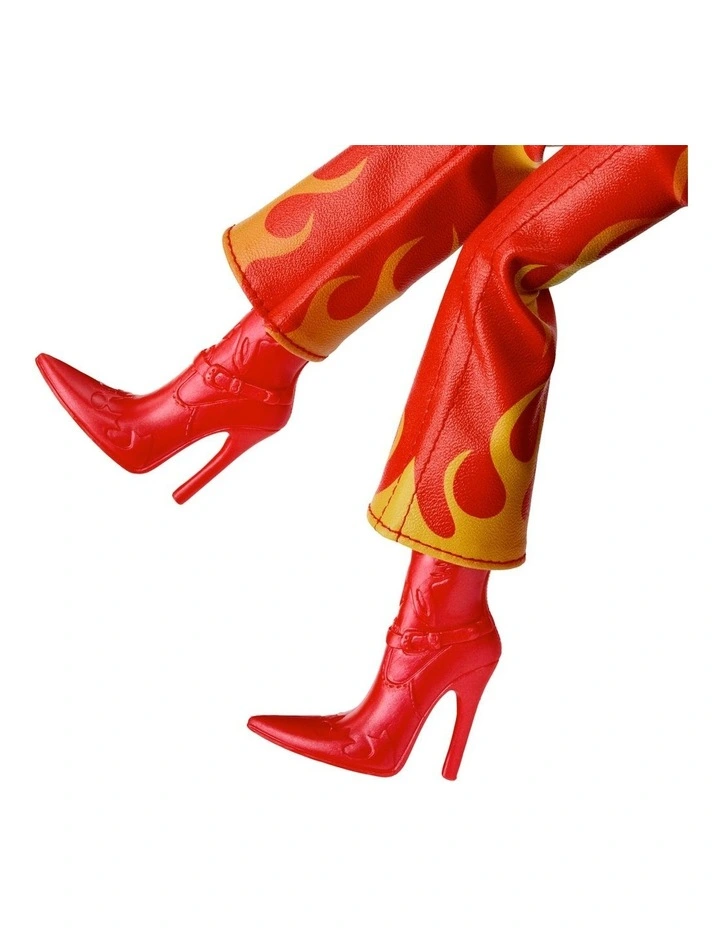 Bratz Sassy Stampede Doll - Sasha image 5