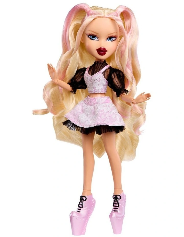 Bratz Stylin' Birthday Doll - Cloe image 3
