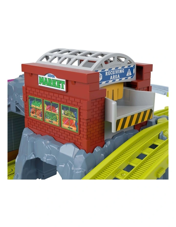 Thomas & Friends Crankys Dockside Delivery Train Set from Fisher-Price with Motorized Thomas Engine image 4
