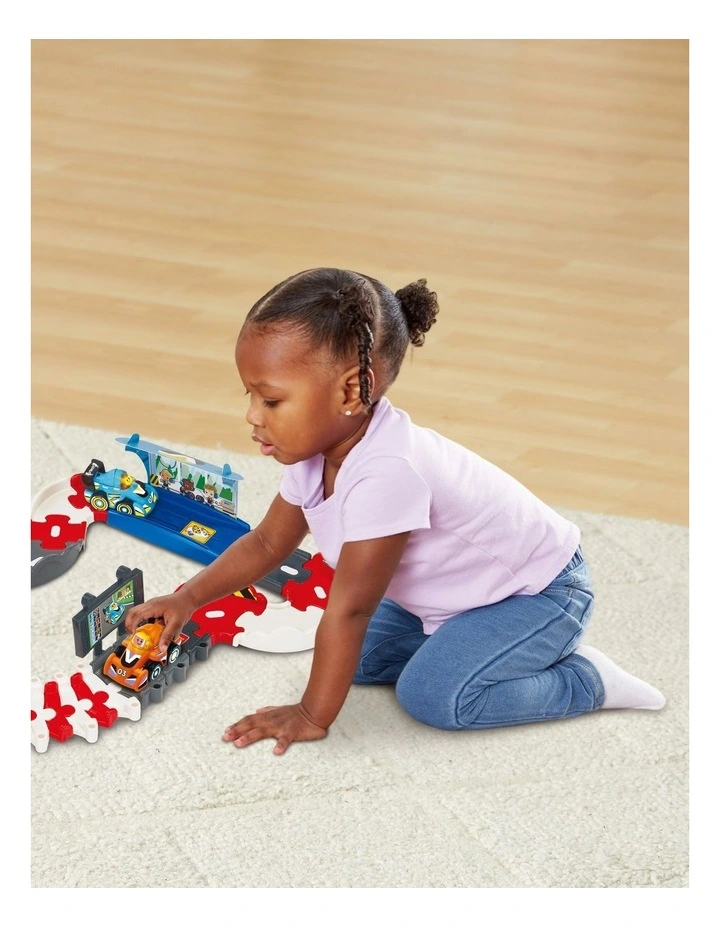 Toot-Toot Drivers V Racers Pit Stop Playset image 3