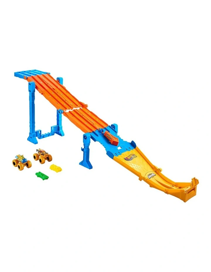Hot Wheels Monster Trucks Dual Terrain Raceway, 4 Feet Long with 2 Toy Trucks & 2 Crushed Cars image 2