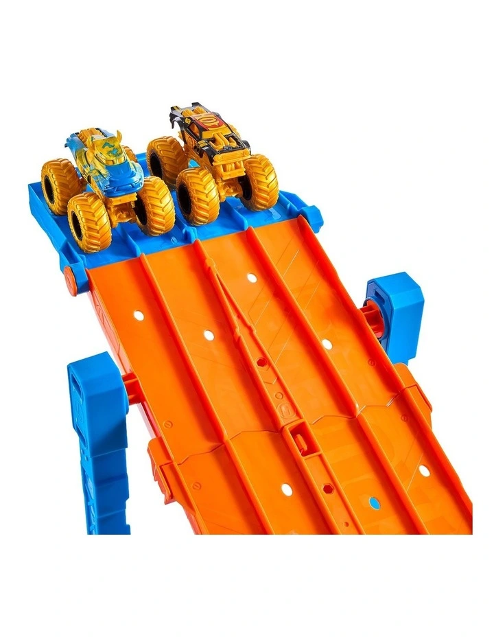Hot Wheels Monster Trucks Dual Terrain Raceway, 4 Feet Long with 2 Toy Trucks & 2 Crushed Cars image 4