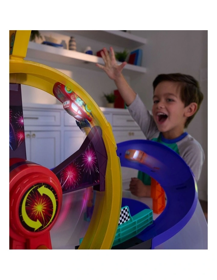 Disney and Pixar Cars Race to Celebrate Lightning McQueen Celebration Raceway Playset & Toy Car image 3