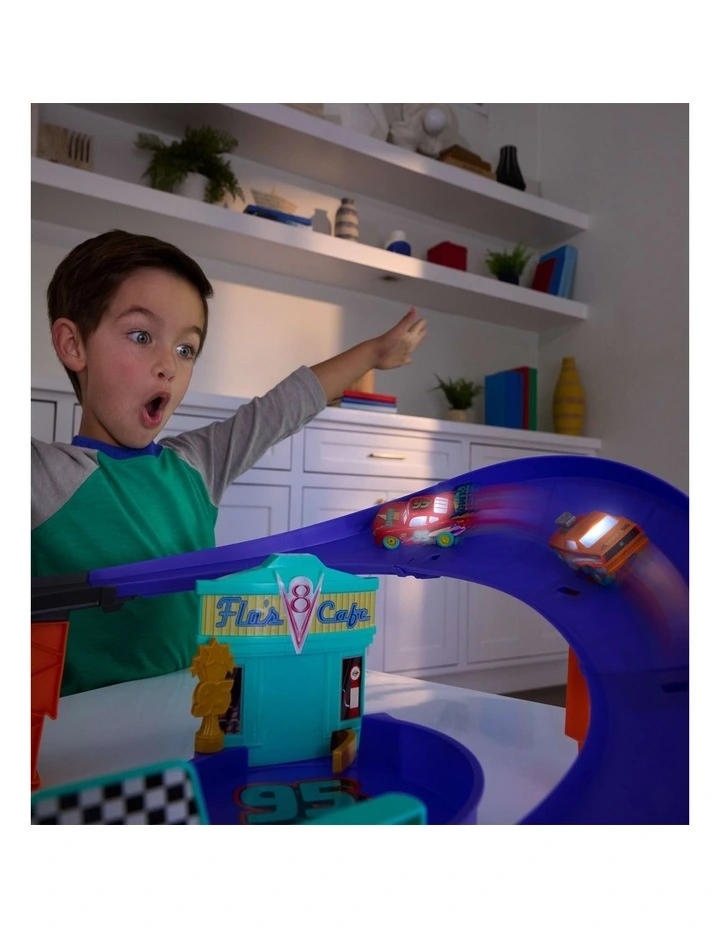 Disney and Pixar Cars Race to Celebrate Lightning McQueen Celebration Raceway Playset & Toy Car image 5
