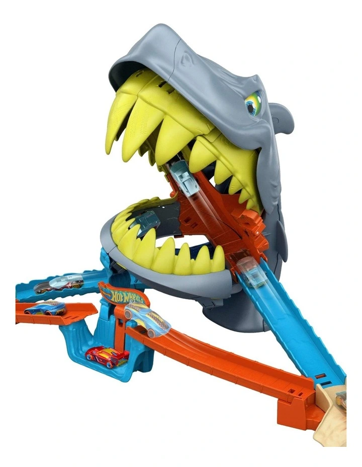 City Shark Chomp Beach Playset & 1:64 Scale Die-Cast Car image 2