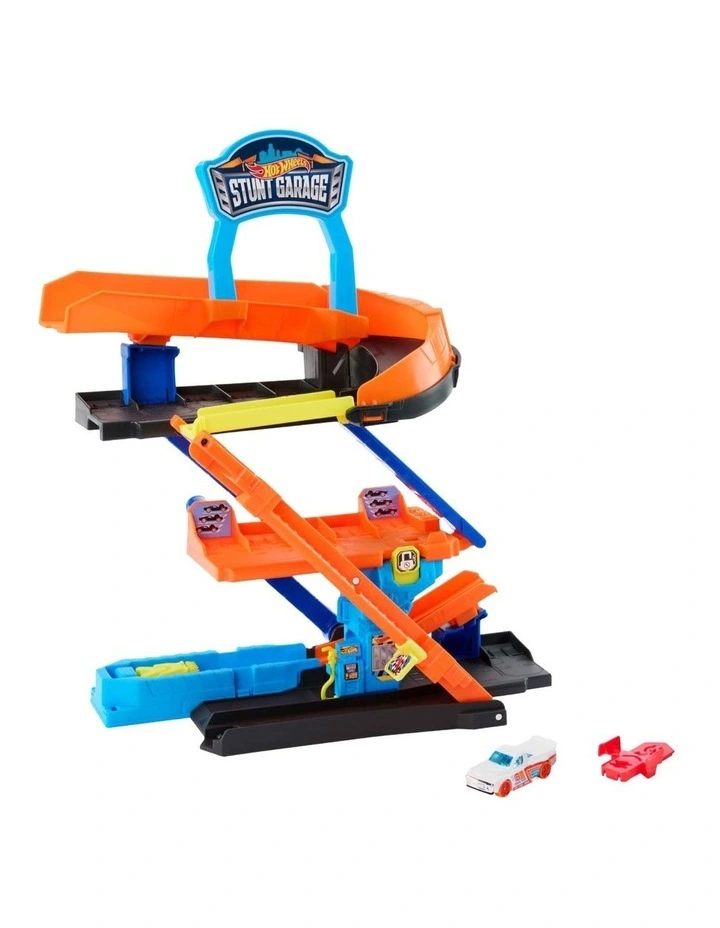 City Transforming Stunt Garage Playset image 2