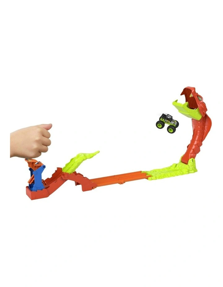 Monster Trucks Snake Slam Takedown Playset image 3