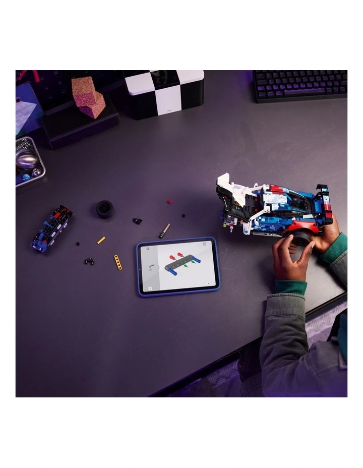 Technic BMW M4 GT3 EVO Race Car 42226 image 2