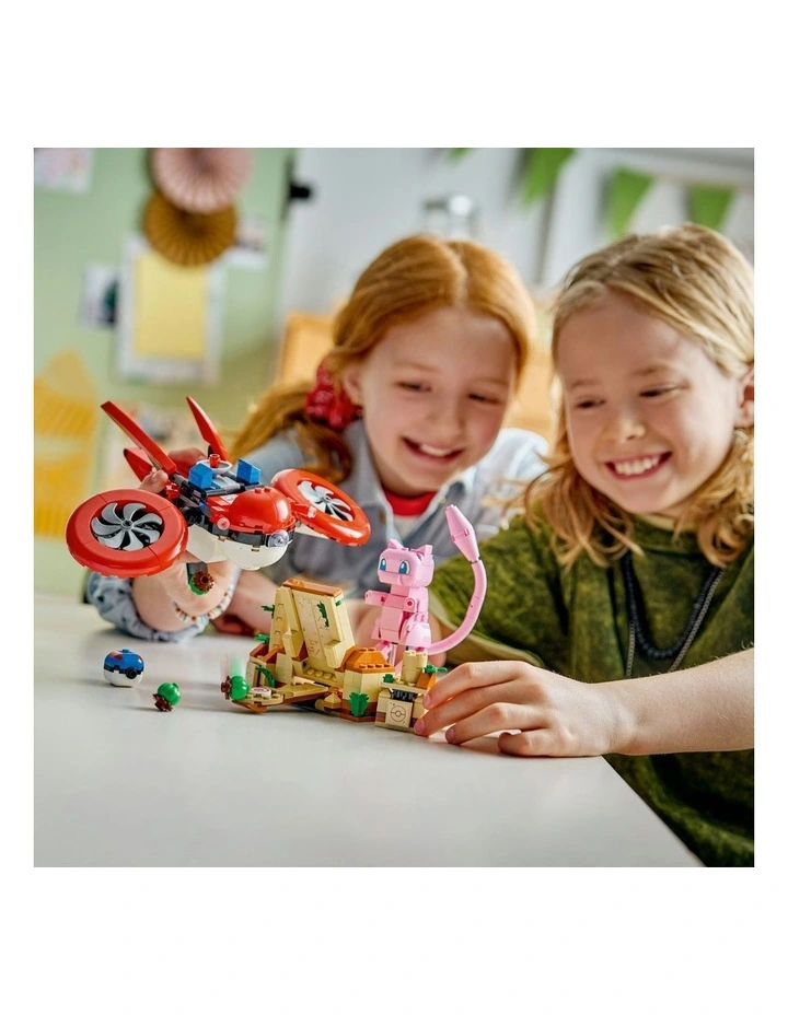 PRE-ORDER Pokémon Smart Play: Drone Search for Mythical Mew Building Set 72161 image 4