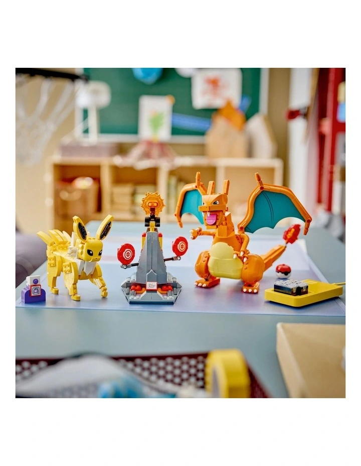 PRE-ORDER Pokémon Smart Play: Charizard vs. Jolteon Ultimate Battle 72167 image 5